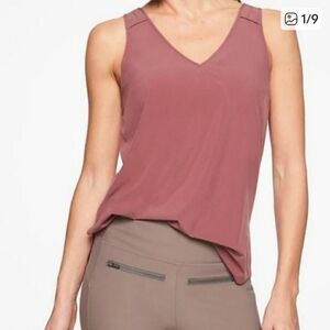 Athleta/Voyager Tank Crushed Berry Size Large